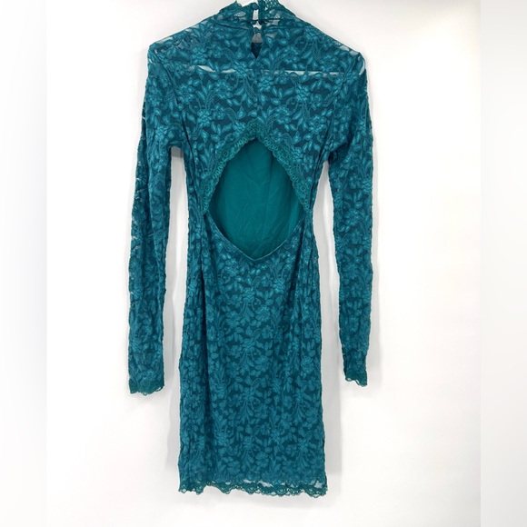 Emerald Green Lace Holiday New Years Eve Long Sleeve Evening Open Back Dress - Picture 7 of 16